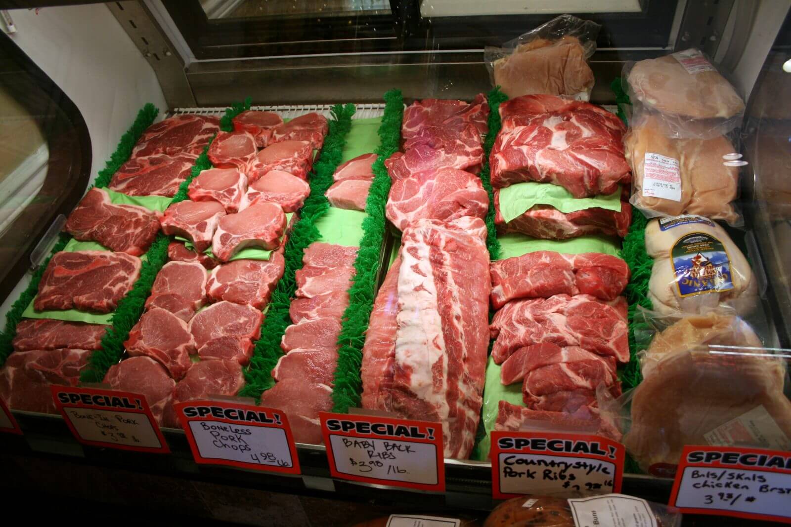 canadian-company-recalls-pork-products-in-u-s-because-of-lack-of-reinspection-food-safety-news